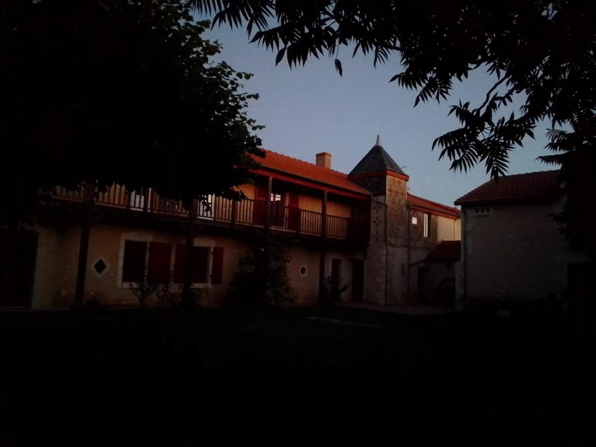 Au Repos Des Elfes Villa Braye-sous-Faye Kültér fotó